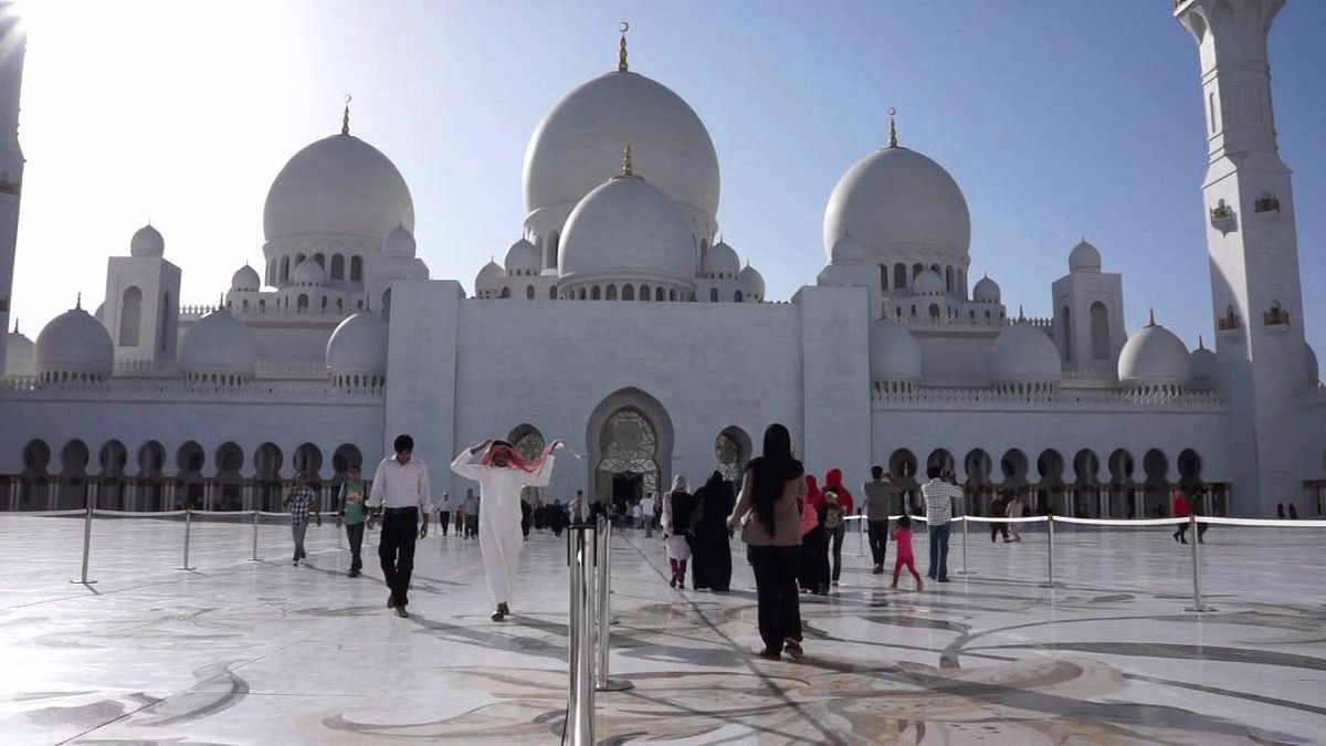 Sheikh Zayed Grand Mosque Center